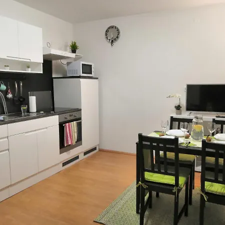 Apartmaji Sofia Διαμέρισμα Μαριμπόρ