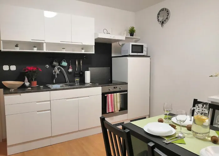 Apartmaji Sofia Διαμέρισμα Μαριμπόρ